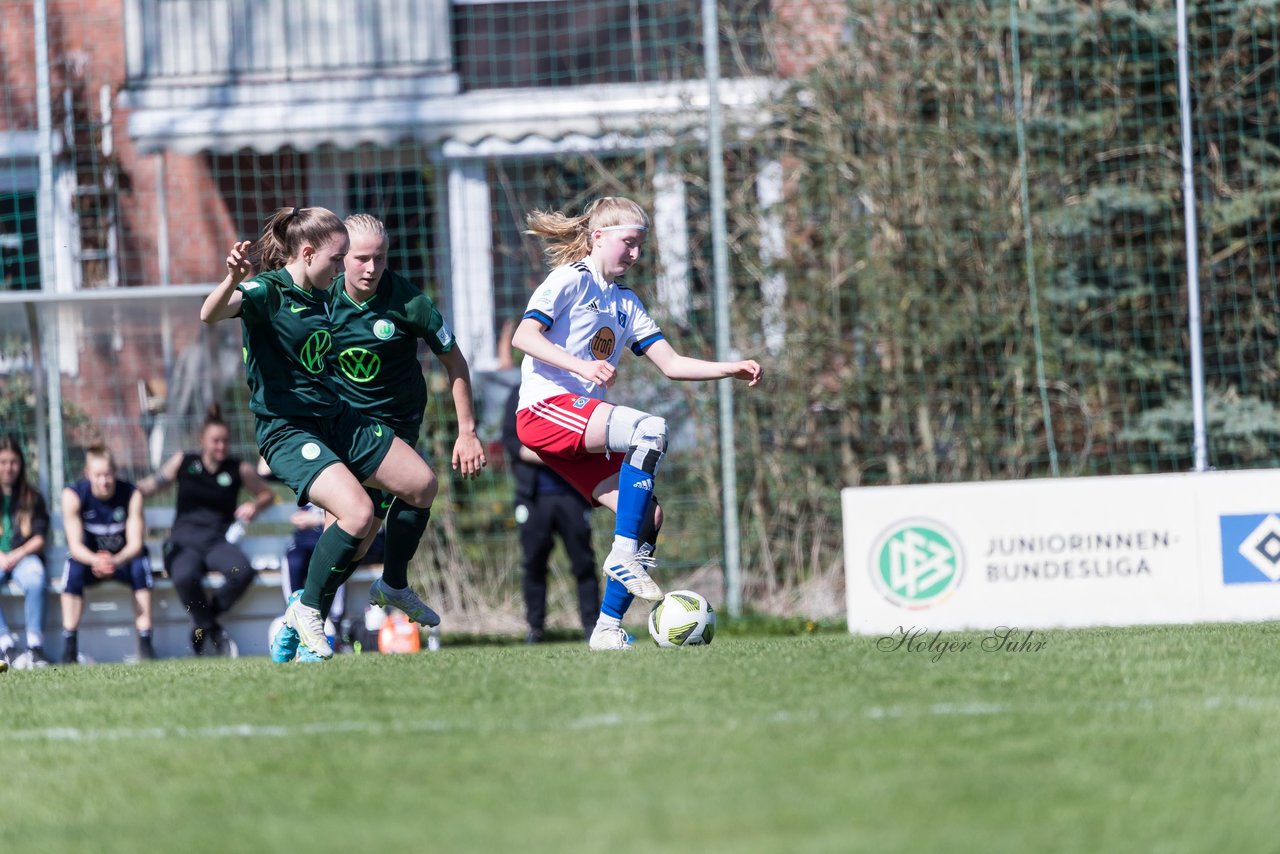 Bild 111 - wBJ Hamburger SV - WfL Wolfsburg : Ergebnis: 2:1